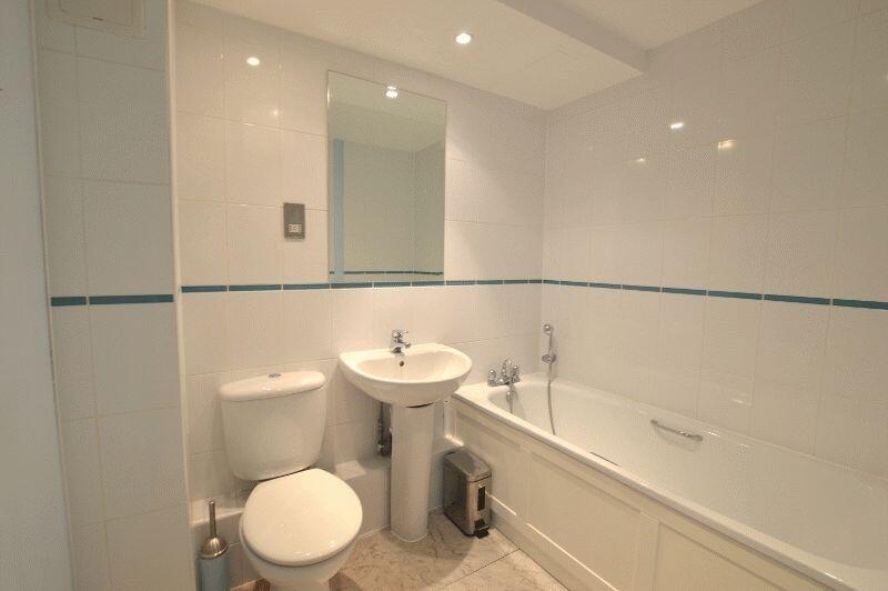 Apartment in Harrow - More