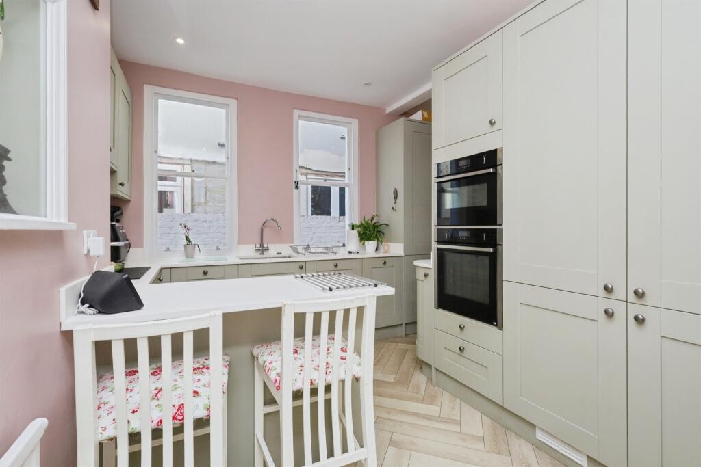 Victoria Drive, Eastbourne photo 5
