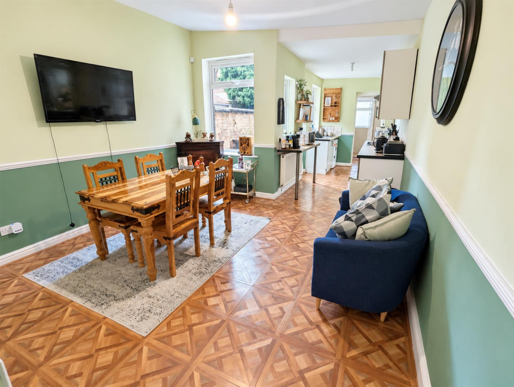 House in Nuneaton and Bedworth, Grove Farm, Stockingford - View 5