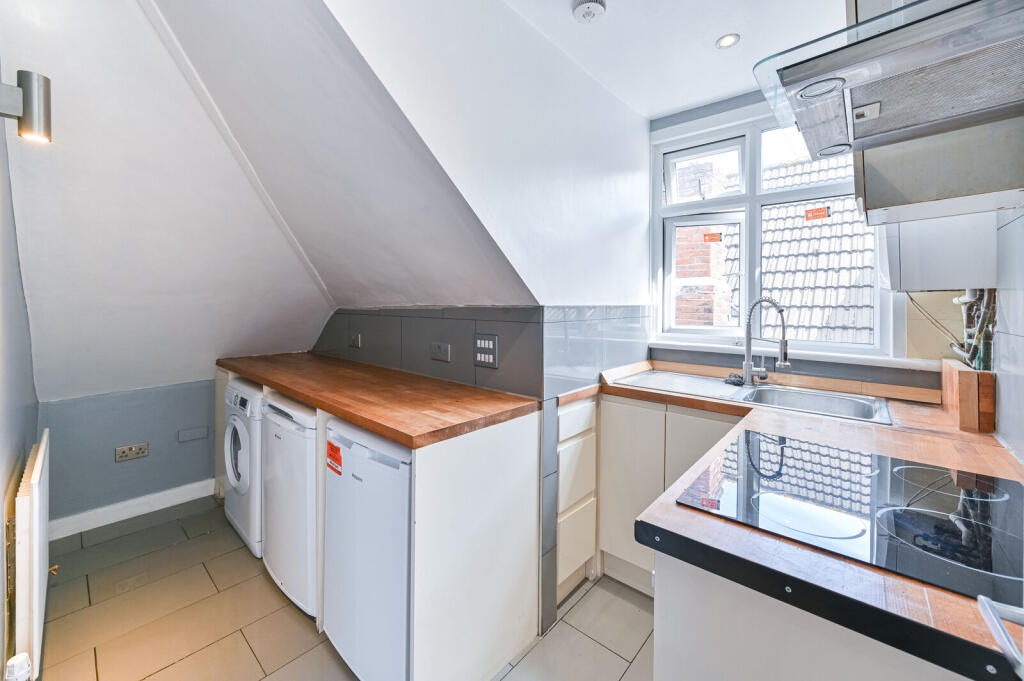 Apartment in London - View 4