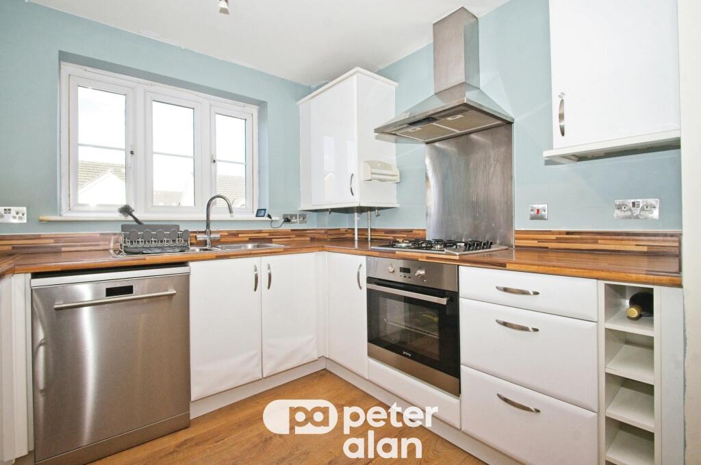 Apartment in Cardiff, Llanishen - View 4