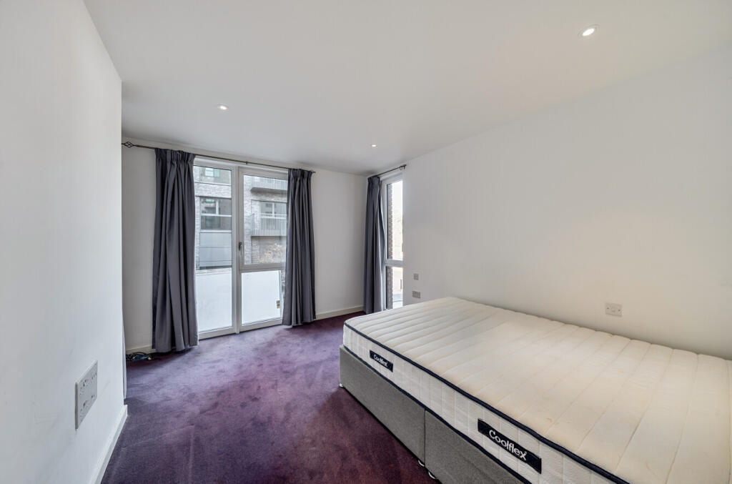 Apartment in London - More