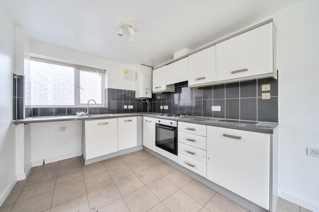 House in Manchester, Victoria Park, Ardwick - View 3