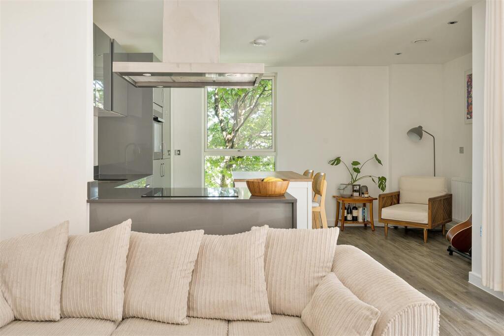 Apartment in London, Leyton - View 2