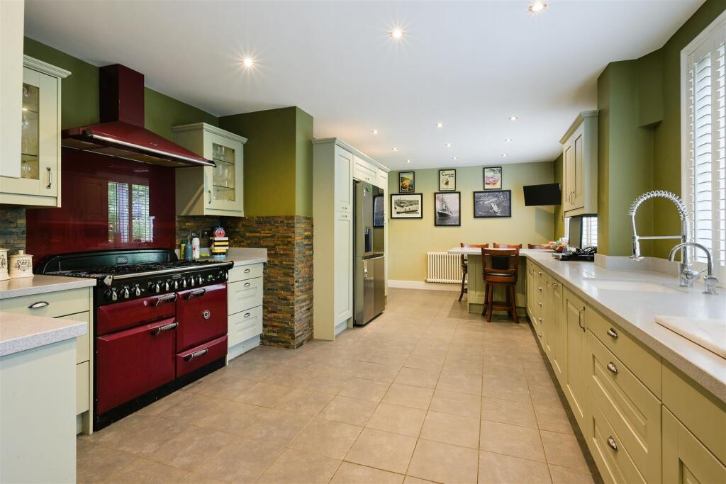 House in Reigate and Banstead, Surrey - More