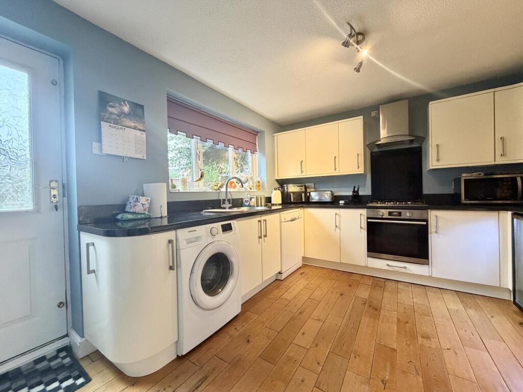 House in Wakefield - View 4