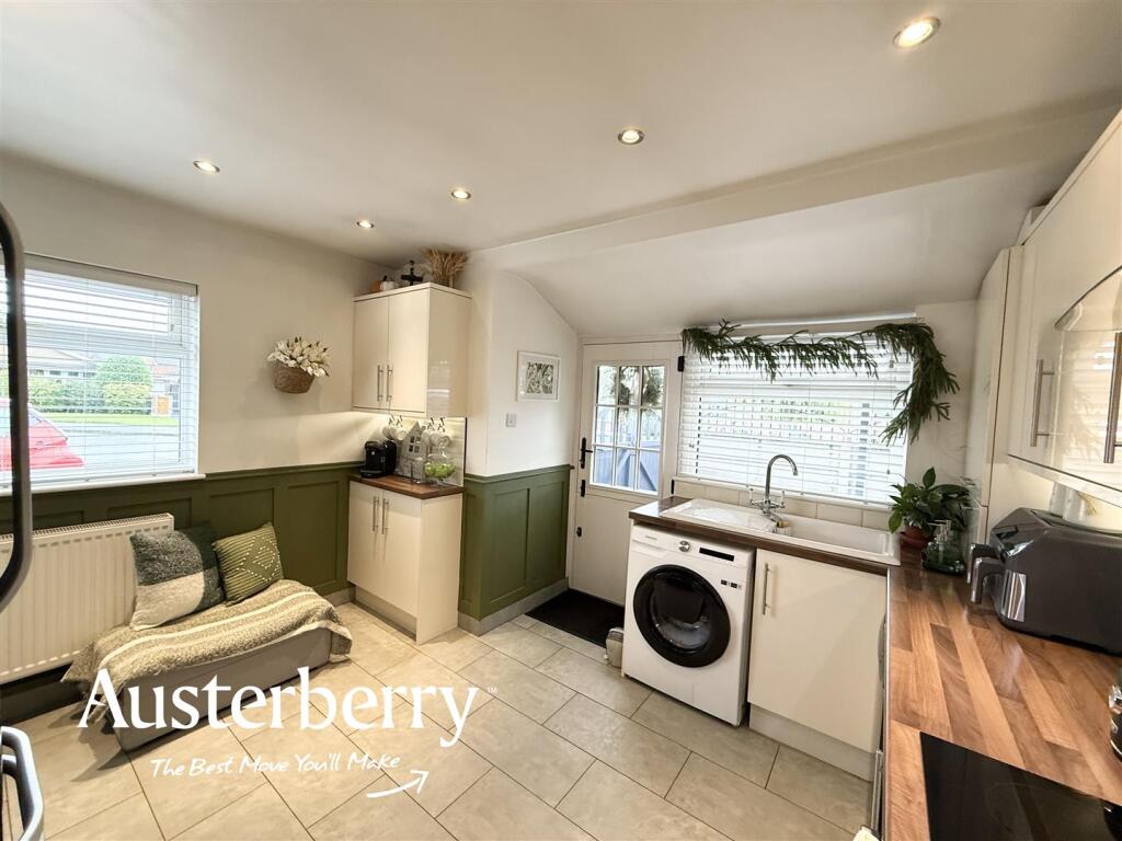 House in Stoke-on-Trent - View 5