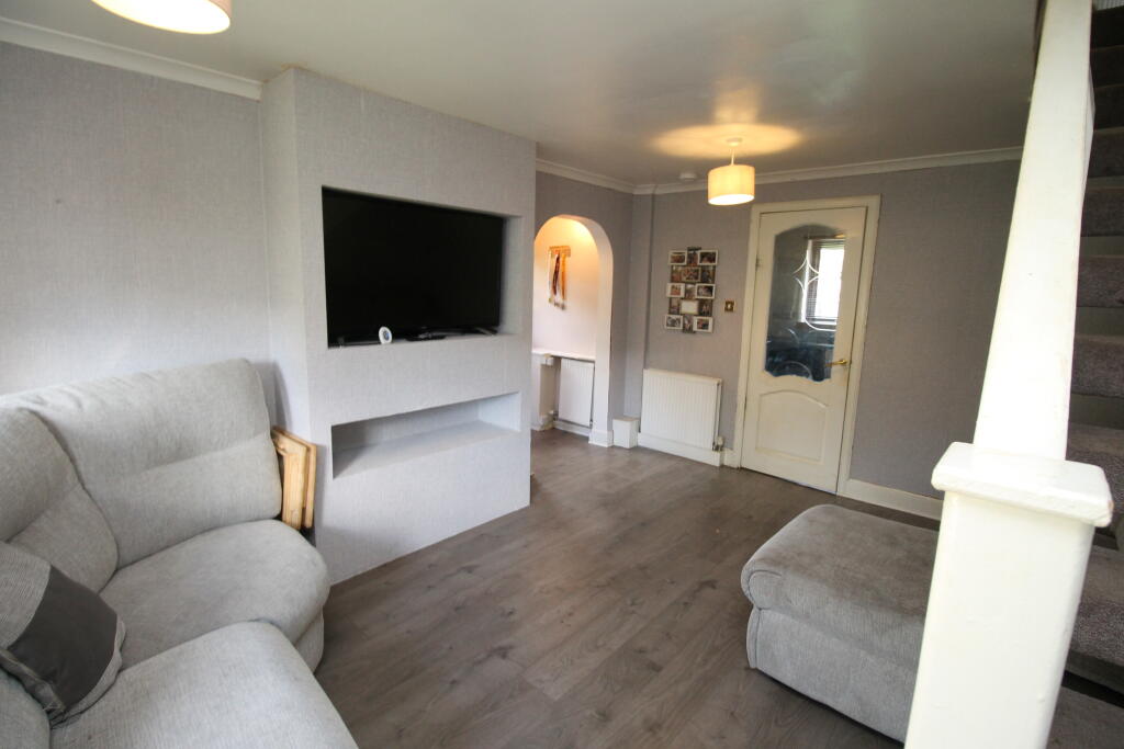 Arns Grove, Alloa, Clackmannanshire photo 2