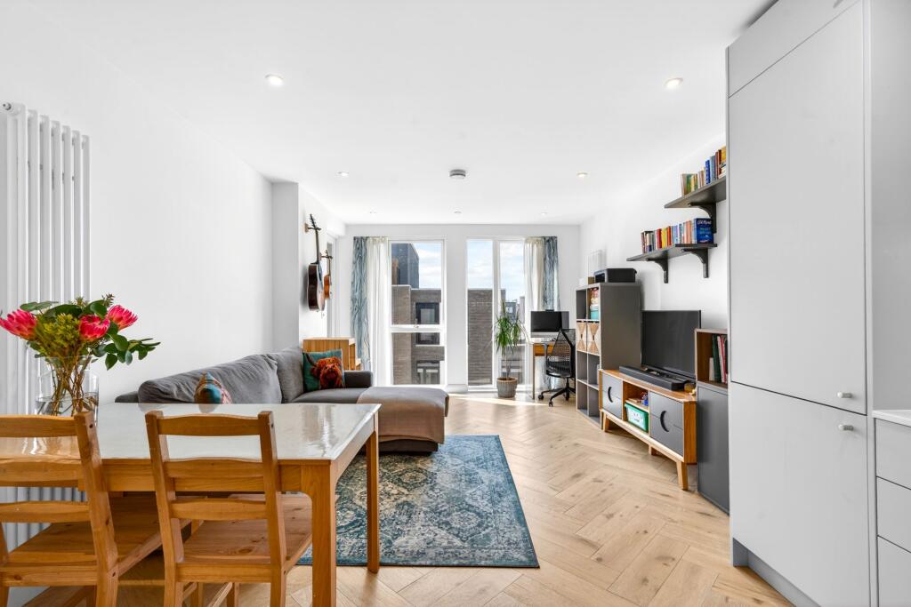 Ravensbury Terrace, London, SW18 - View 5
