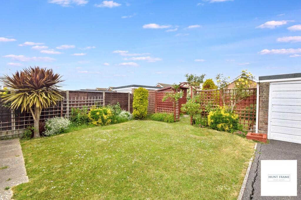 Fleming Close, Eastbourne photo 4