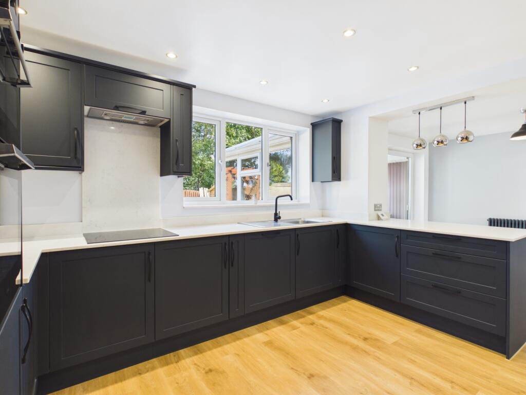 House in Tameside, Hollins - More