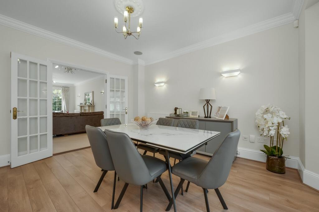 House in Elmbridge, Surrey - View 5