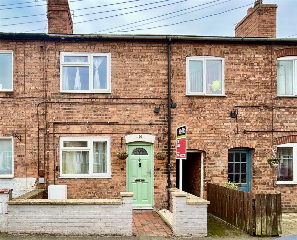 2-bed terraced on Egerton Road, Whitchurch., £159,999