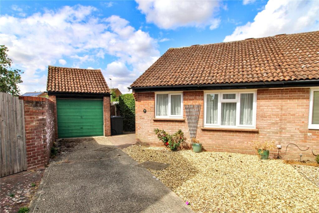 Main image of property: The Quantocks, Thatcham, Berkshire, RG19