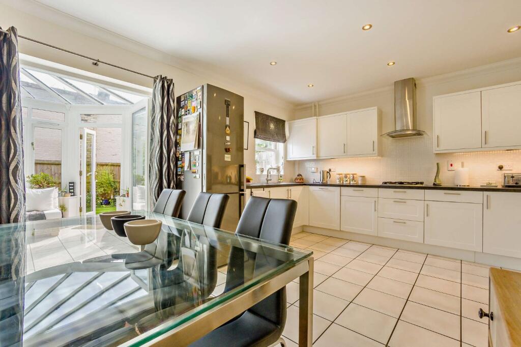 St. Barnabas Court, Cambridge, Cambridgeshire photo 2