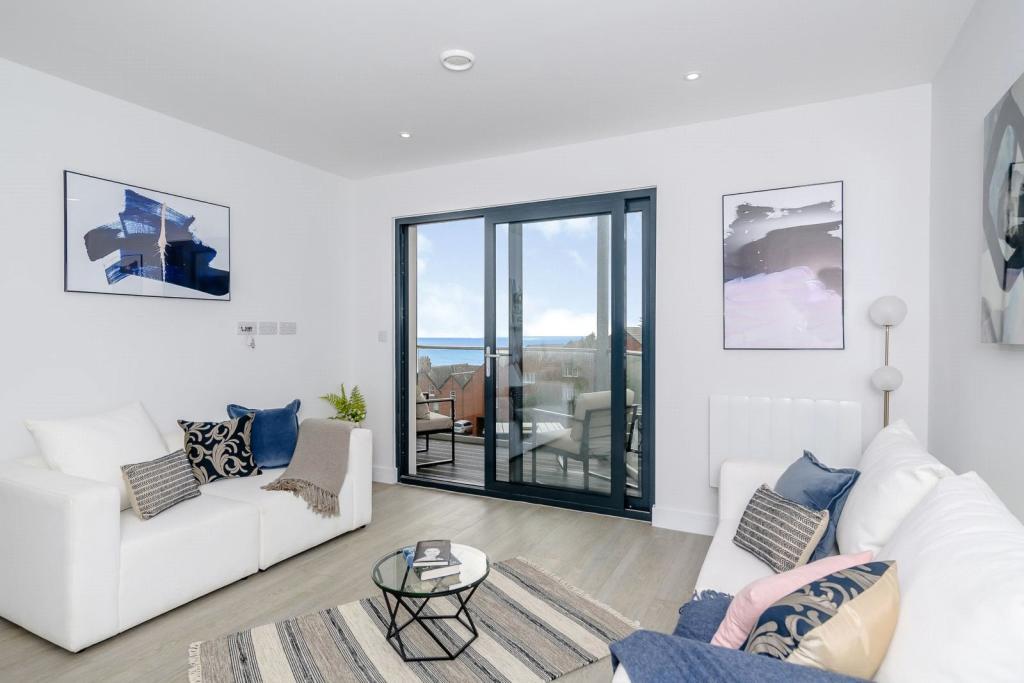 Beach Road, Woolacombe, Devon, EX34 photo 3