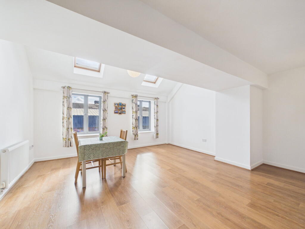 Apartment in Bristol, Windmill Hill, Redcliffe - View 3
