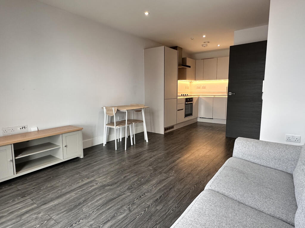 Apartment in Manchester, Greater Manchester - View 5