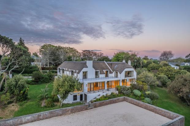 Main image of property: Welbeloond Avenue, Constantia Upper, Cape Town, South Africa