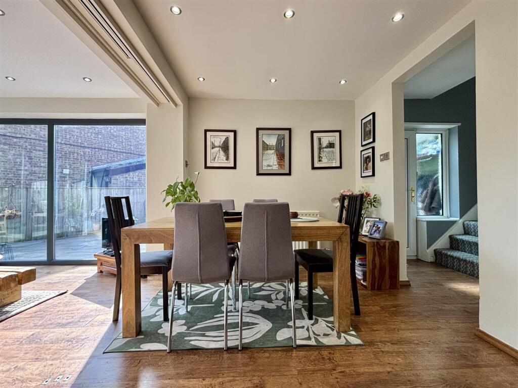 House in Bradford, Broad Folds, Clayton - View 5