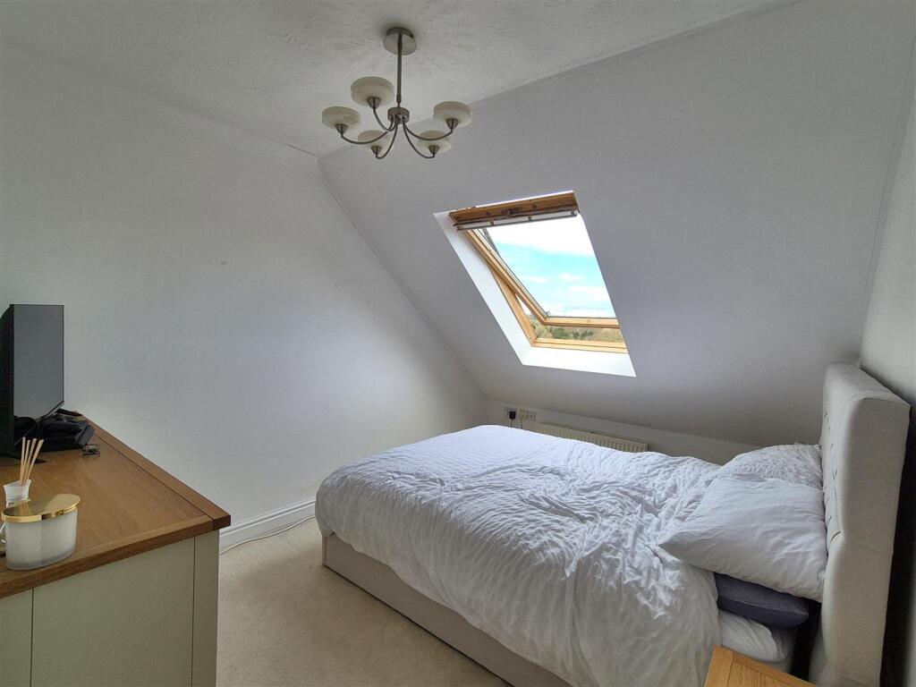 Apartment in Plymouth - More