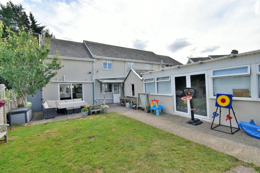 Ham Lane, Ferndown, BH22 photo 3