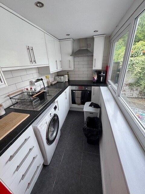 House in Tameside, Fairfield - View 5