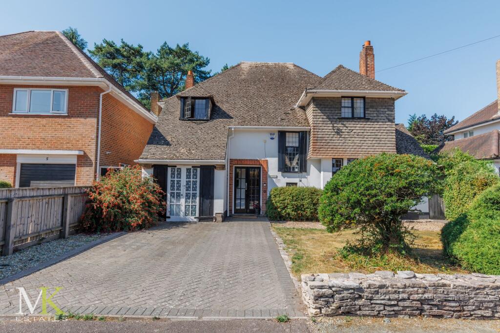 Main image of property: Thistlebarrow Road, Bournemouth, BH7