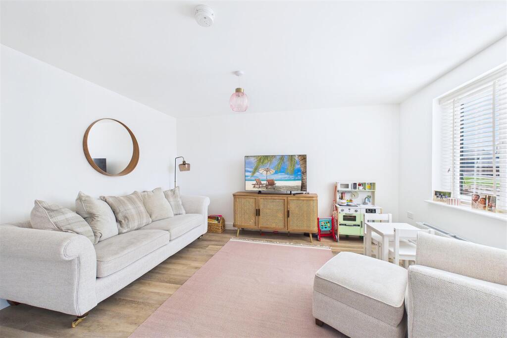 Modern living on Nailsea’s countryside edge - View 5