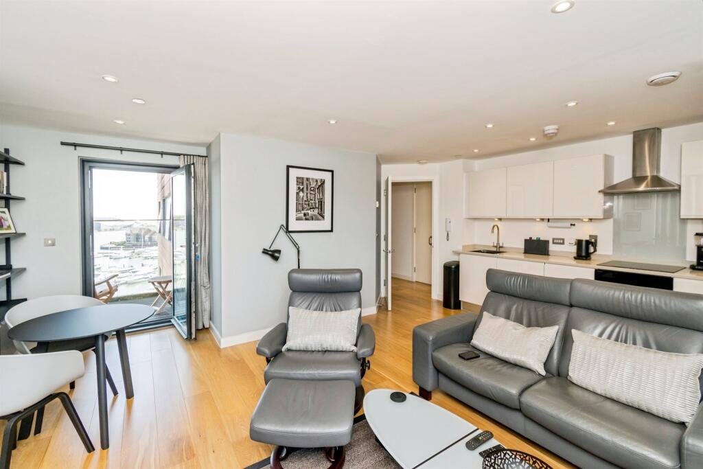 Apartment in Southampton - View 5