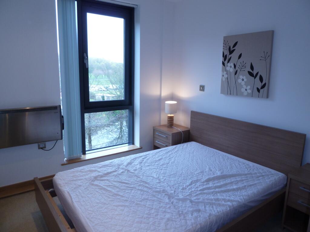 Apartment in Bradford, Shipley - View 5