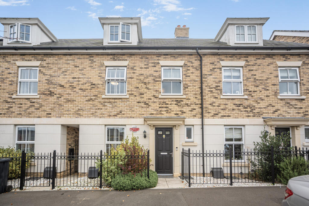 4-bed terraced on Humble Walk, Swanscombe, DA10, £525,000