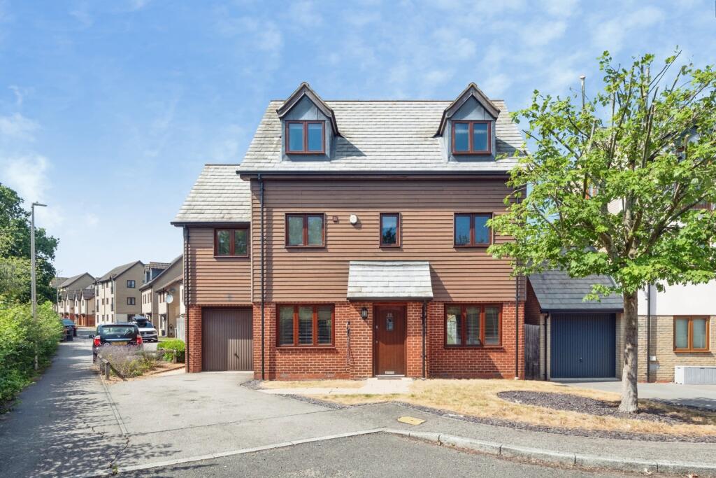 Main image of property: Hunsbury Chase, Broughton, Milton Keynes, Buckinghamshire, MK10