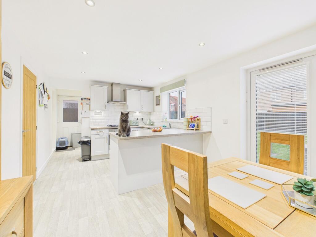 House in Hull, Kingswood - View 2