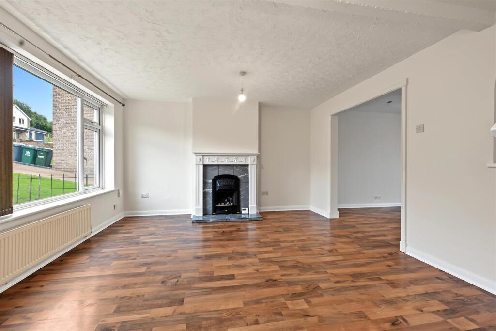 House in Gedling, Nottinghamshire - View 4