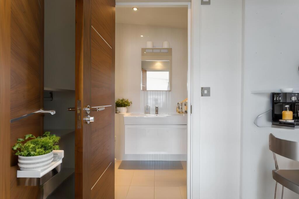 Additional image 16 of Chaddesley Wood Road, Poole, BH13