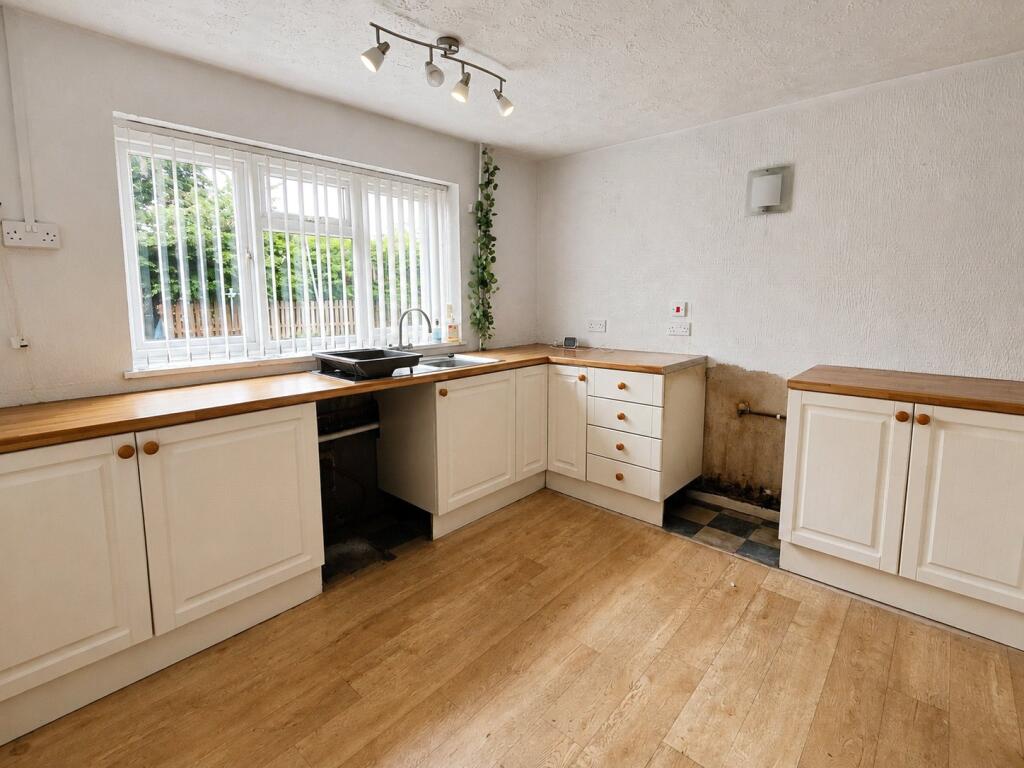 House in Walsall - View 4