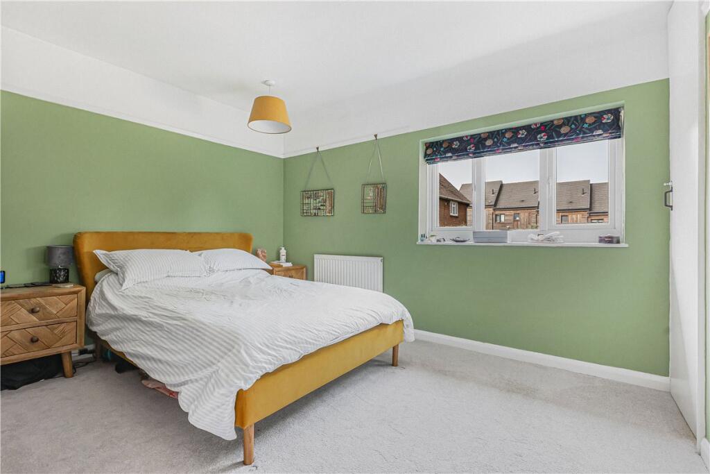 House in Marlborough, St Margarets - View 5