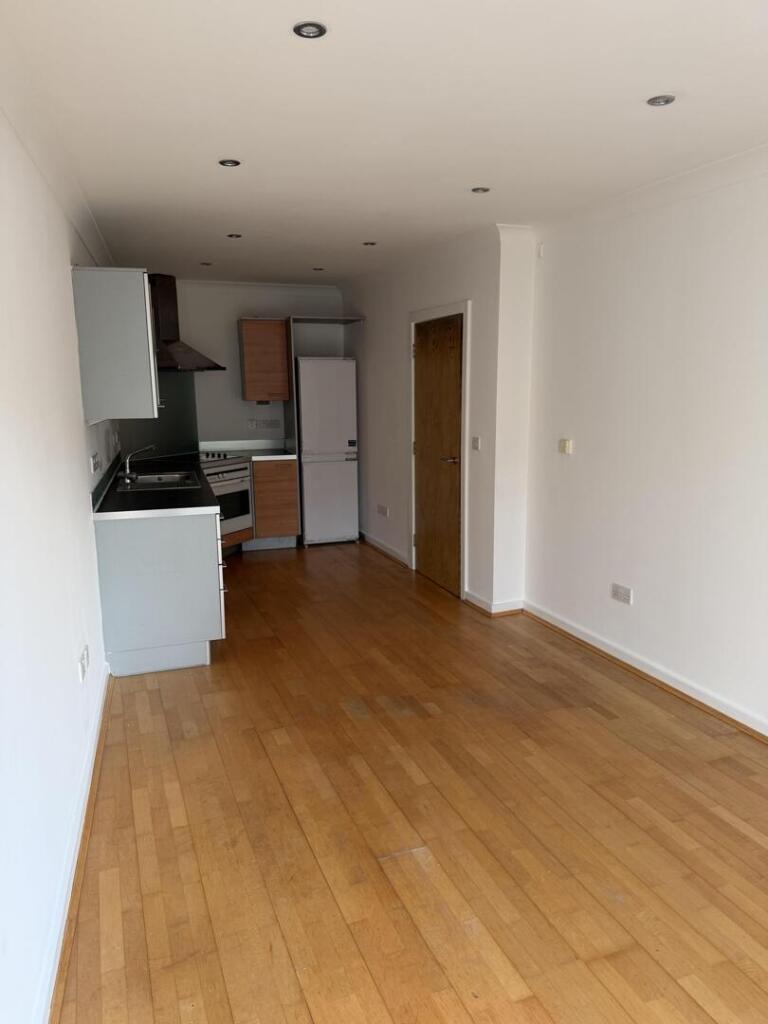 Apartment in London, Southfields - More