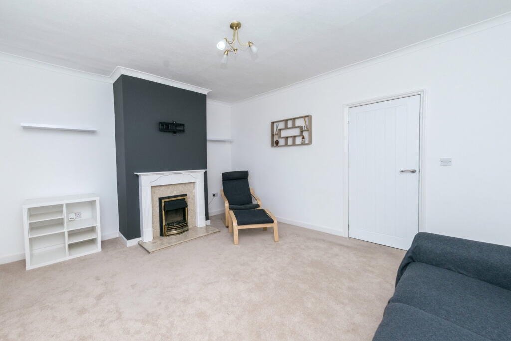 House in Huddersfield, Clayton West - View 5