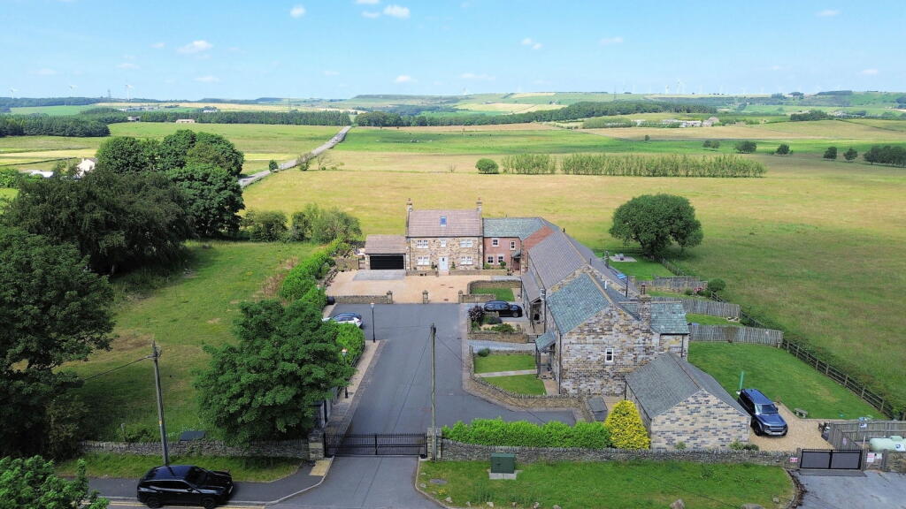 Main image of property: Flouch Mews, Hazlehead, Sheffield, South Yorkshire, S36 4AA