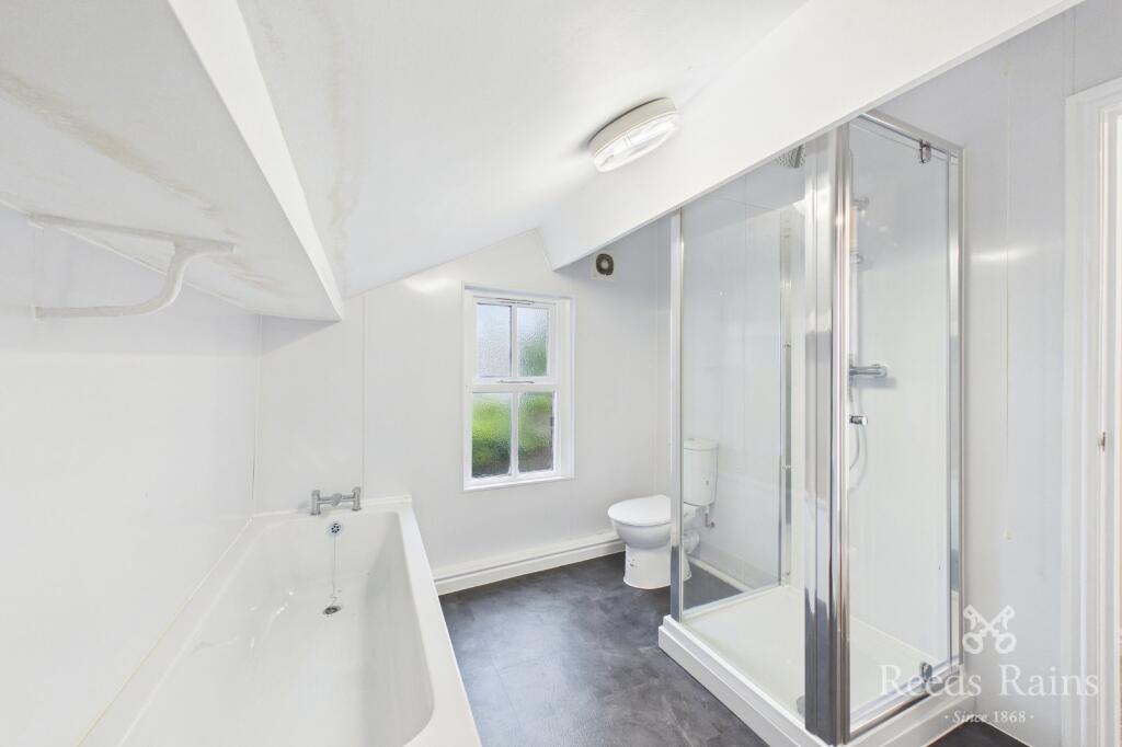 Apartment in Preston - View 4