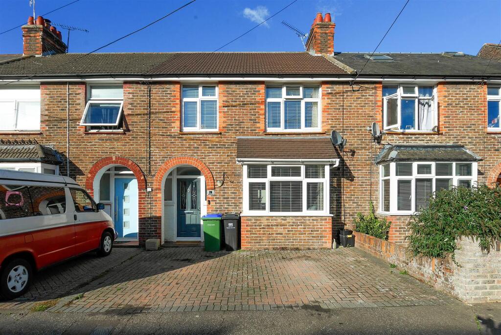 3-bed terraced on Sandfield Avenue, Wick, Littlehampton, £325,000