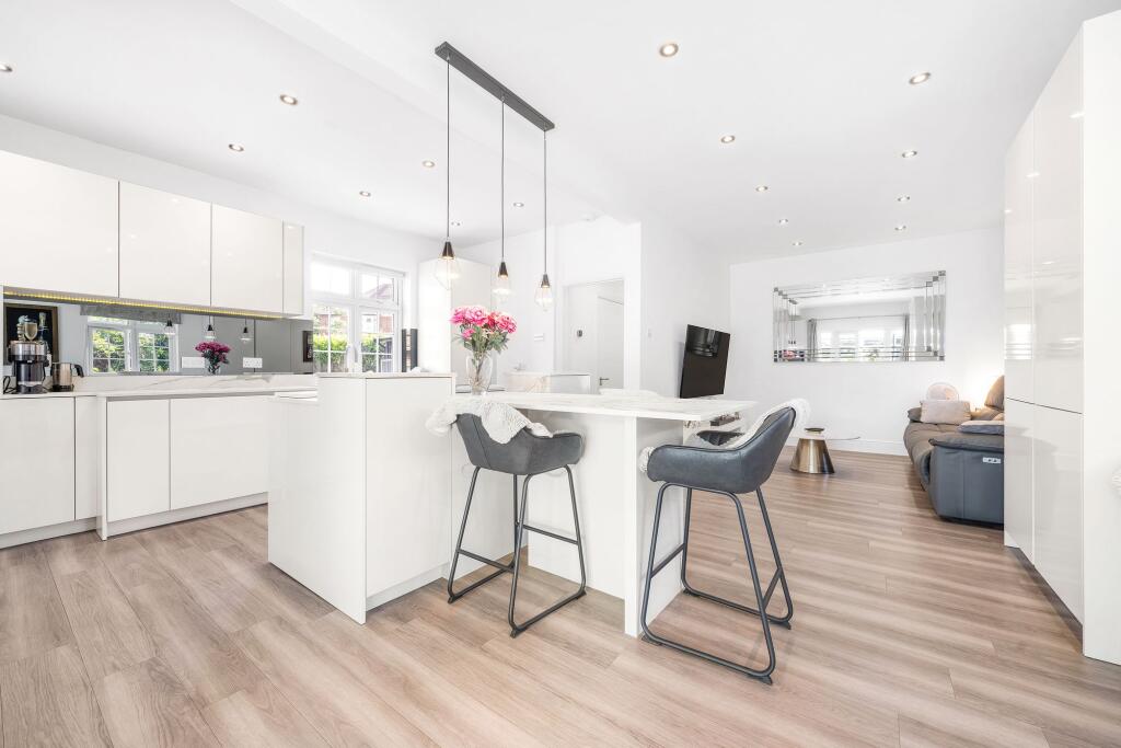 House in London, London Borough of Bromley - View 2