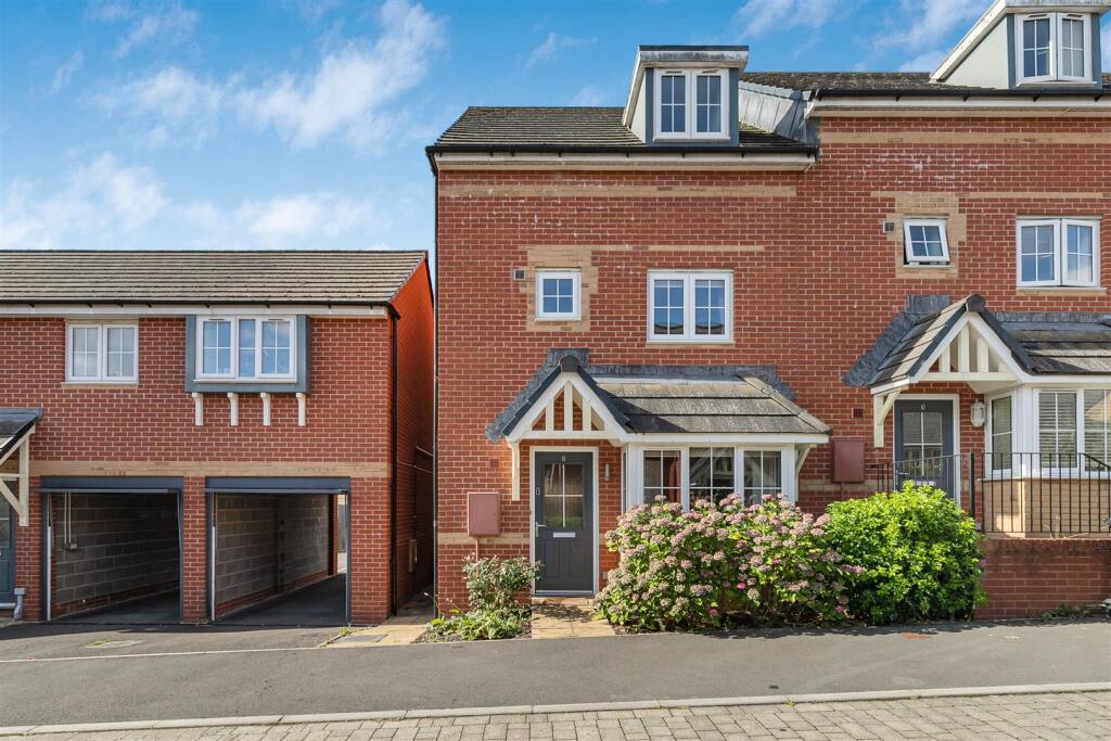 Main image of property: Goldcrest Walk, Keynsham