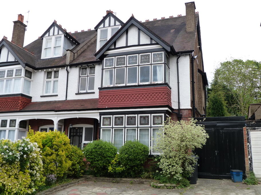 Main image of property: 78A MAYFIELD ROAD SOUTH CROYDON CR 20BF