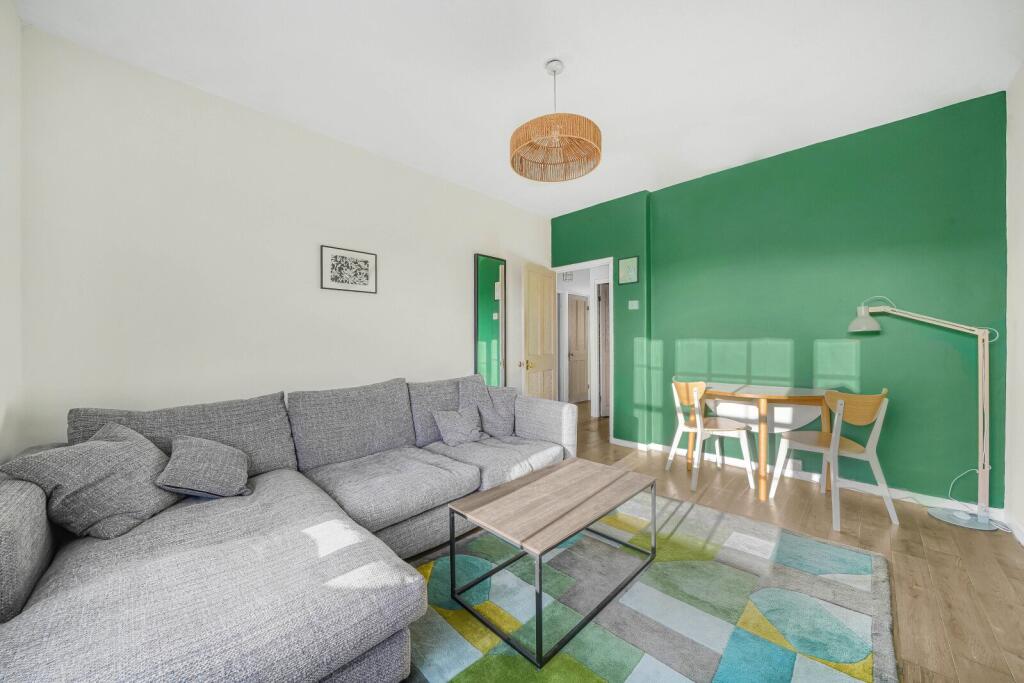 Apartment in London - View 5
