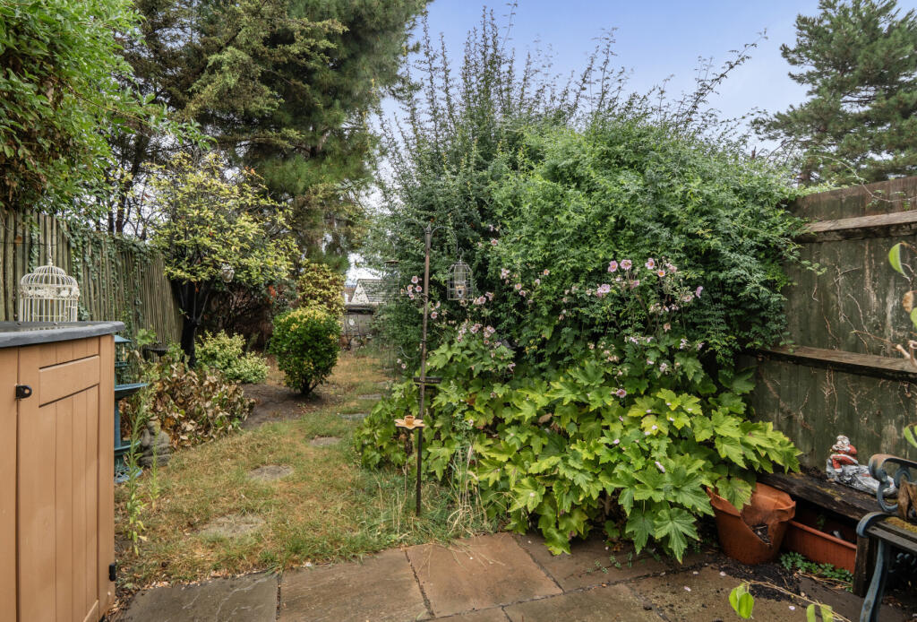 House in London - View 5