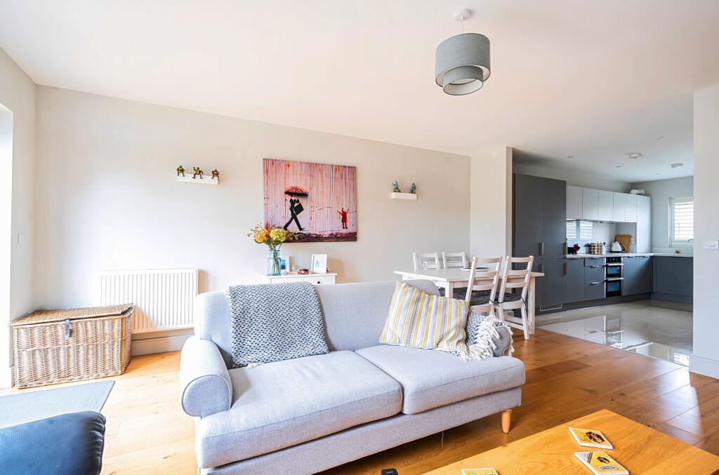House in Chichester, East Wittering - More