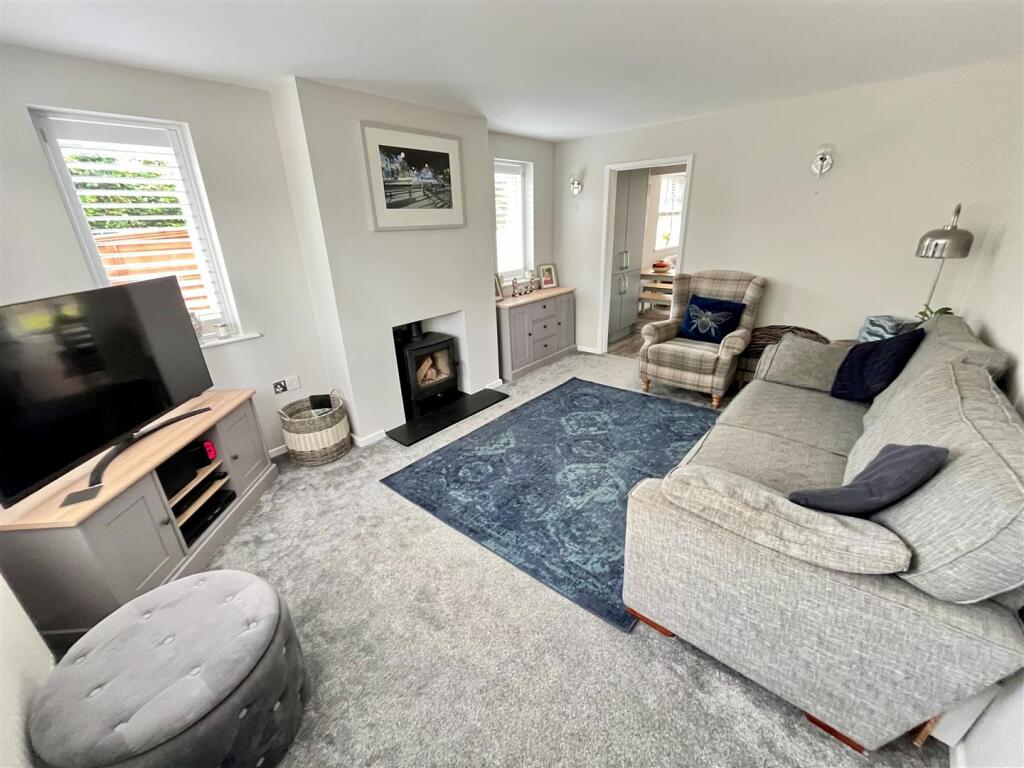 29, Thistlebarrow Road, Salisbury photo 2